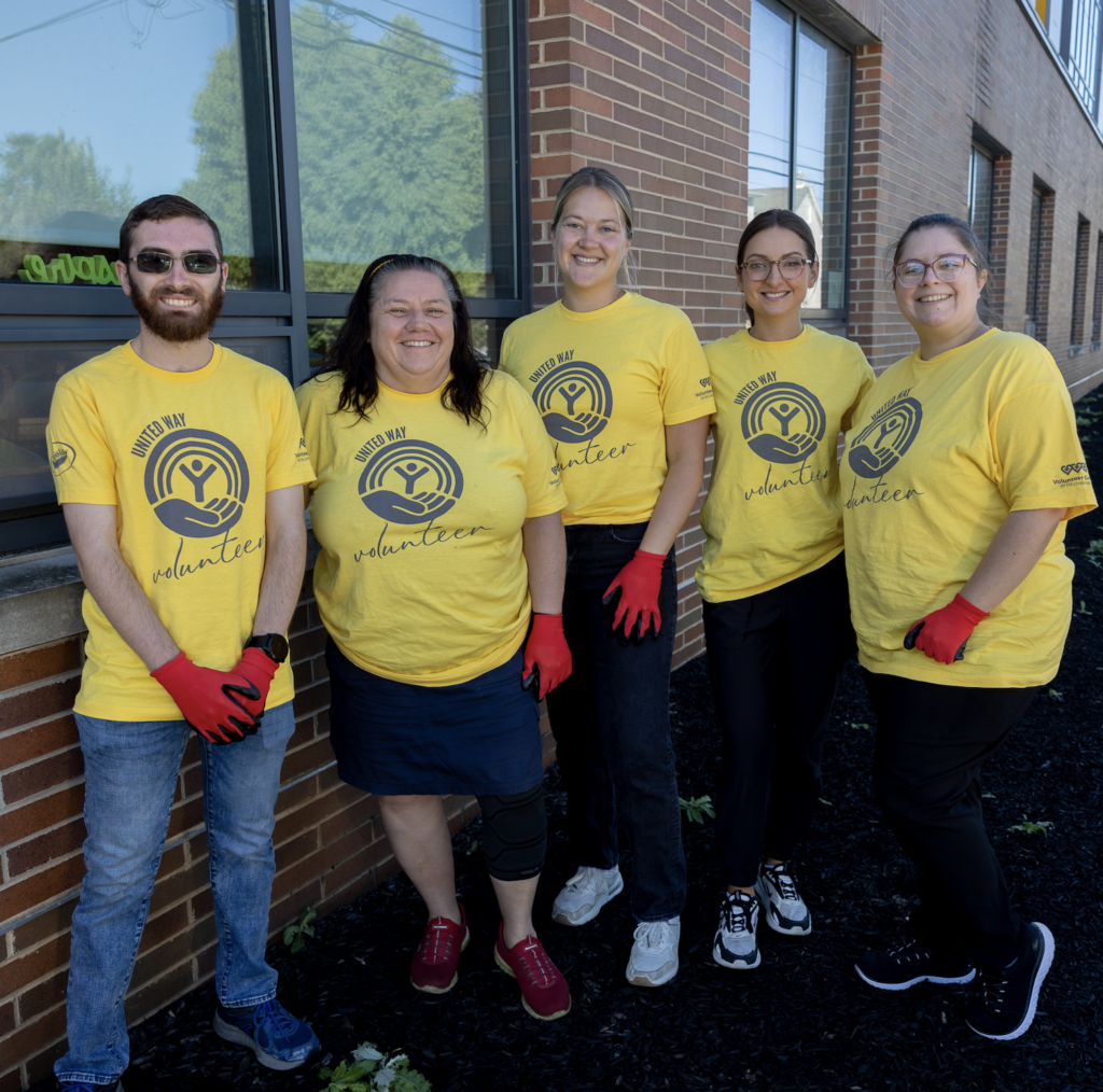 More Than 1,700 Volunteers Shine Bright for United Way During Record-Breaking Day of Caring